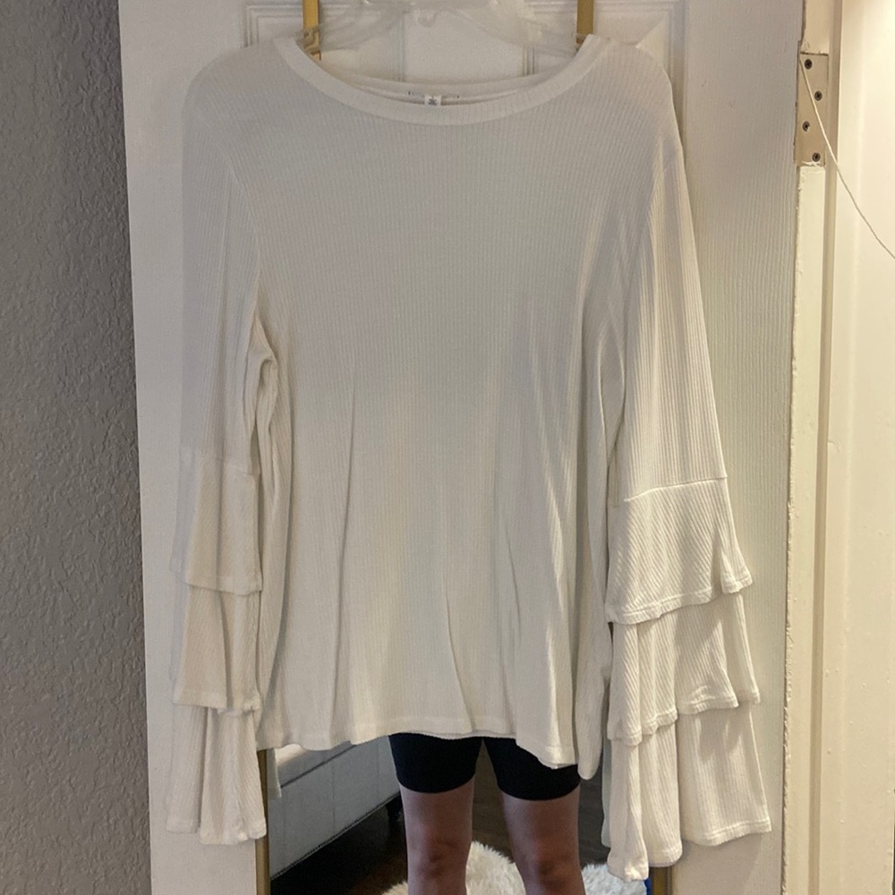 White long sleeve tiered sleeved BP shirt